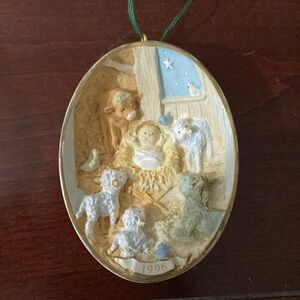 Hallmark Keepsake “Welcome Him” 1996 Ornament – Sue Tague Nativity